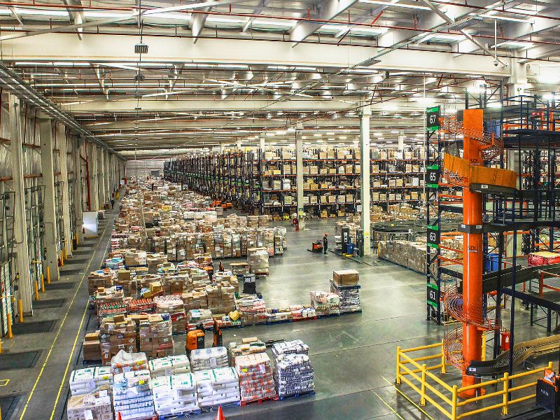 Distribuição de alimentos congelados e estratégias